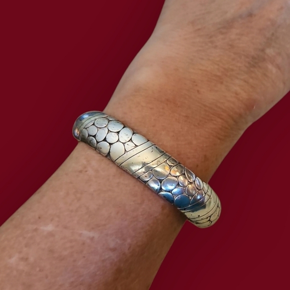 BRIGHTON Textured Pebble Magnetic Clamper Bangle Bracelet - Picture 1 of 9